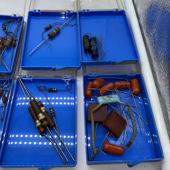 Vintage Carbon Comp Resistors Capacitors Electronics Mixed Lot in Storage Cases - Picture 9 of 16